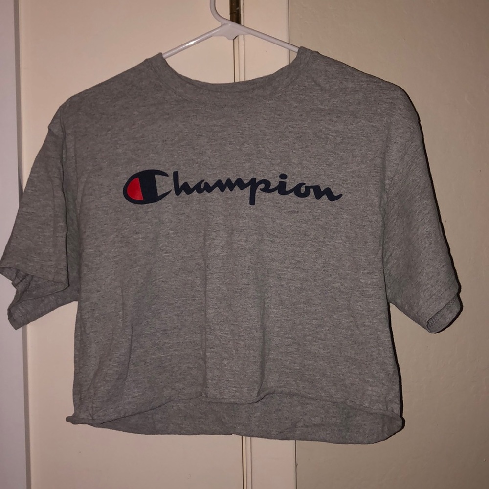 Cropped Champion Tee